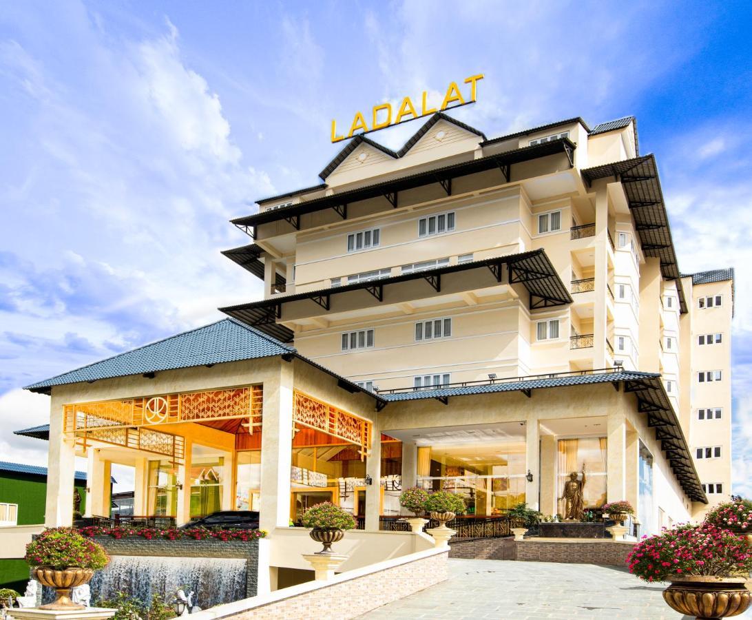 Ladalat Hotel Екстер'єр фото