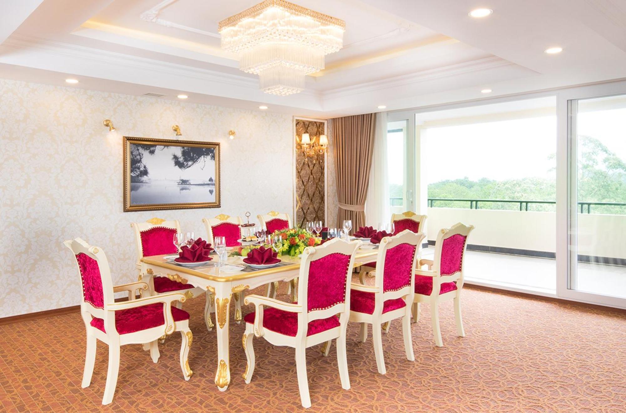 Ladalat Hotel Екстер'єр фото