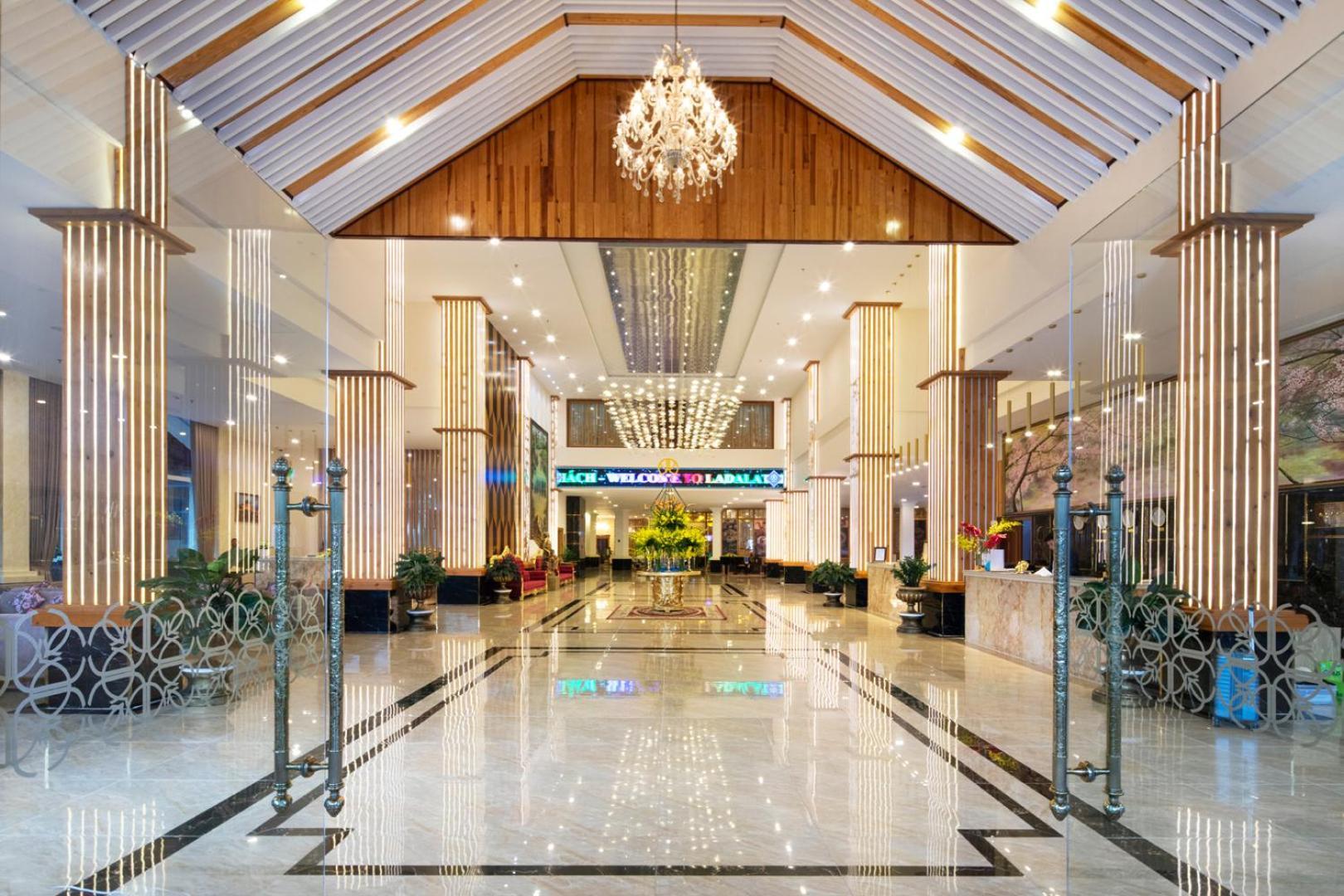 Ladalat Hotel Екстер'єр фото